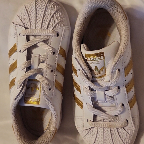 Superstar Adidas gold n white unisex sneakers 8 k - Picture 5 of 9